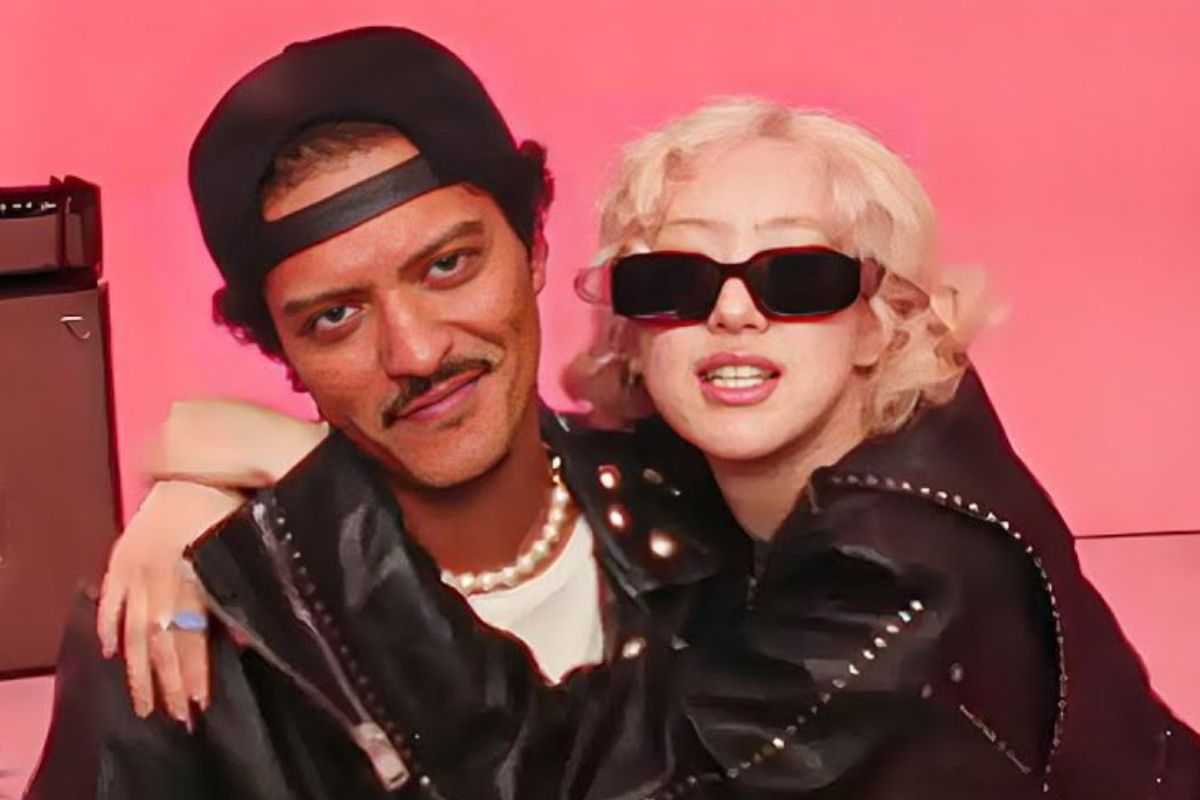 “APT.” của Rosé và Bruno Mars nhận 3 đề cử Grammy 2026. Ảnh: cắt từ MV