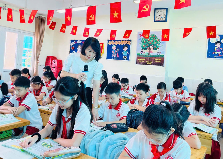 Cô Hương không chỉ là cô giáo mà còn là “người mẹ thứ hai”. 127.jpg