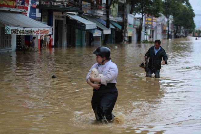 Khánh Hòa chuẩn bị cho học sinh đi học trở lại sau mưa lũ
