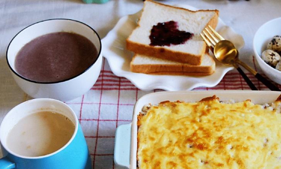 Bữa sáng là điều không thể thiếu trong một ngày, nhưng nhiều người lại bỏ qua bữa ăn này. (Ảnh: ITN) 2-bua-sang.jpg