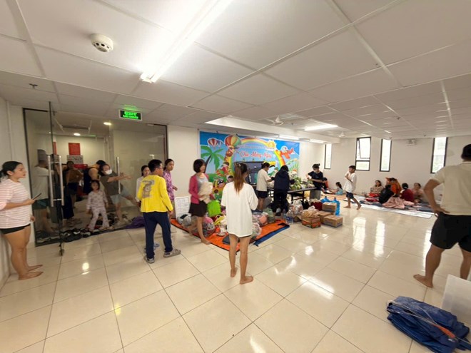 Nhiều khách sạn, trường học ở Nha Trang đón người dân chạy lũ