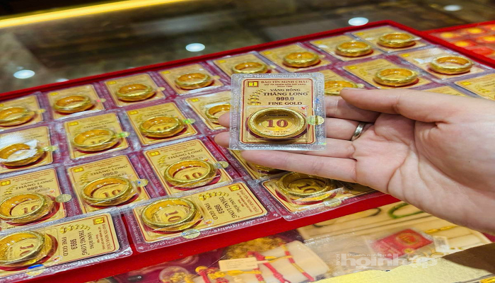 Giá vàng hôm nay 25/11 vàng nhẫn có thương hiệu giảm, thế giới tăng trở lại