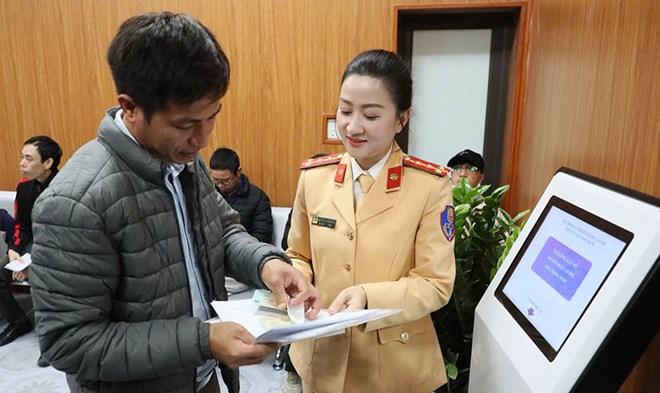 Đề xuất sử dụng dữ liệu điện tử trong sát hạch, cấp đổi giấy phép lái xe