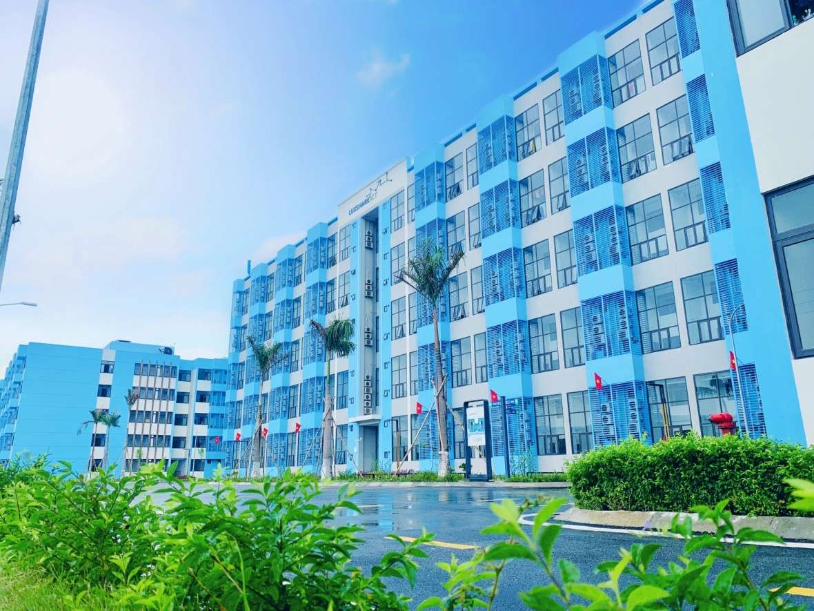 Khu nhà ở công nhân của Công ty TNHH Luxshare ICT tại Khu công nghiệp VSIP Nghệ An. Ảnh: Ngọc Anh