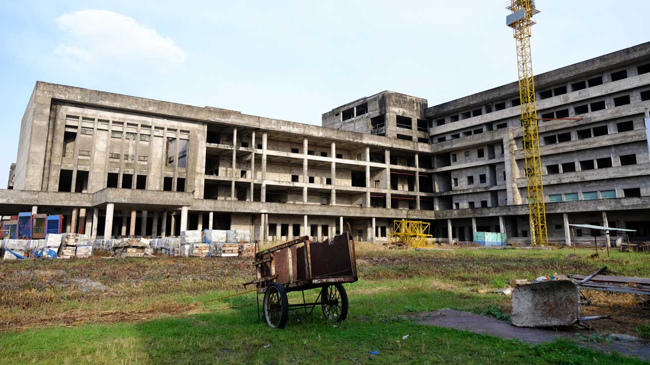 Dự án Bệnh viện Ung bướu TP Cần Thơ với quy mô 500 giường, sau nhiều khó khăn, đã được Hội đồng nhân dân TP thông qua nghị quyết điều chỉnh chủ trương đầu tư vào ngày 14.11. Tổng mức đầu tư được điều chỉnh tăng thêm khoảng 344 tỉ đồng do chênh lệch tỉ giá, nâng tổng vốn dự kiến lên 2.071 tỉ đồng.