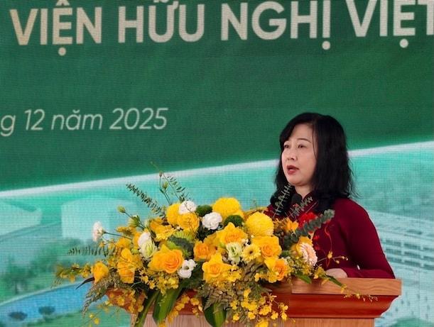 Bộ trưởng Bộ Y tế Đào Hồng Lan phát biểu tại lễ khánh thành công trình xây dựng Bệnh viện Bạch Mai, Việt Đức cơ sở 2. Ảnh: Bộ Y tế
