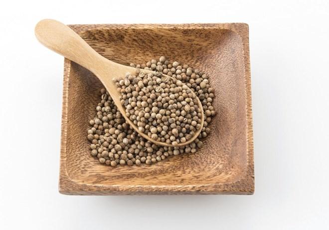 Có nên ăn hạt cần tây thường xuyên