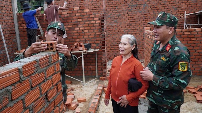 Chạy đua trước Tết, dựng lại mái ấm cho người dân Quảng Ngãi