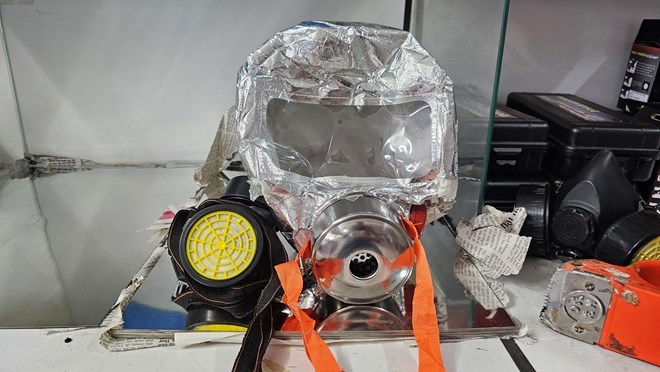 Hà Nội vận động 100% hộ gia đình có mặt nạ phòng độc, thang dây