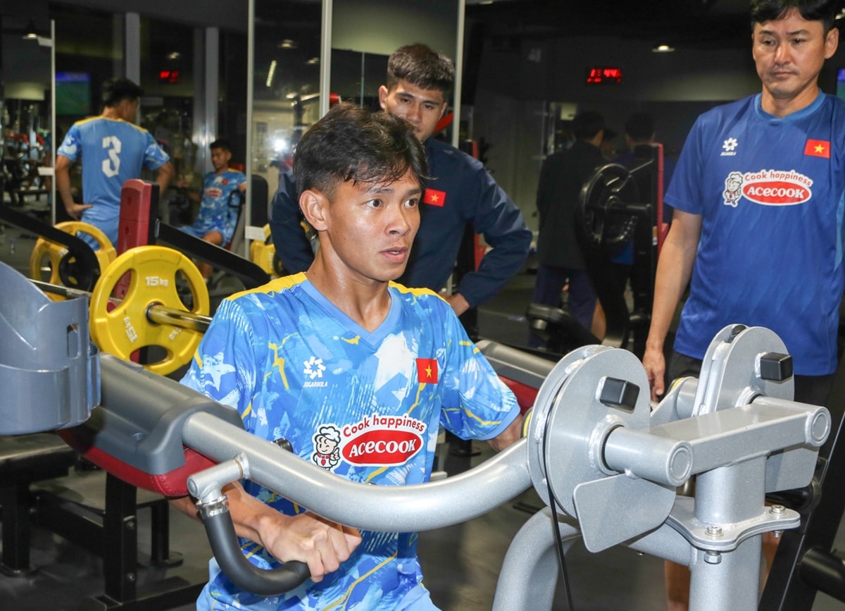 Bùi Vĩ Hào gặp chấn thương chân phải trong buổi tập sát ngày thi đấu.