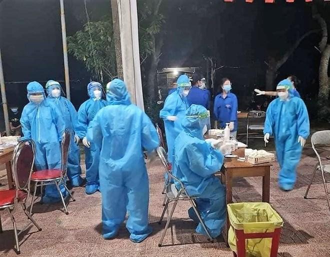 Nhân viên y tế ở Nghệ An chưa được nhận phụ cấp chống dịch COVID-19