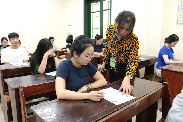 Bộ GDĐT dự kiến sửa đổi quy định về dạy thêm, học thêm. Ảnh minh họa: Vân Trang