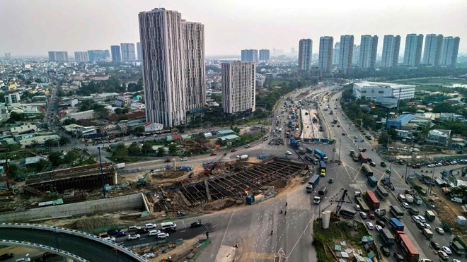 Thêm hầm chui, cầu vượt sắp thông xe tại nút giao lớn nhất TPHCM
