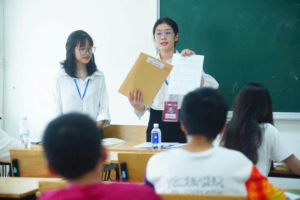 Thời điểm sát Tết Nguyên đán, tiền thưởng theo Nghị định 73 là nội dung được nhiều người quan tâm, đặc biệt là đội ngũ giáo viên, nhân viên hợp đồng. Ảnh: Vân Trang