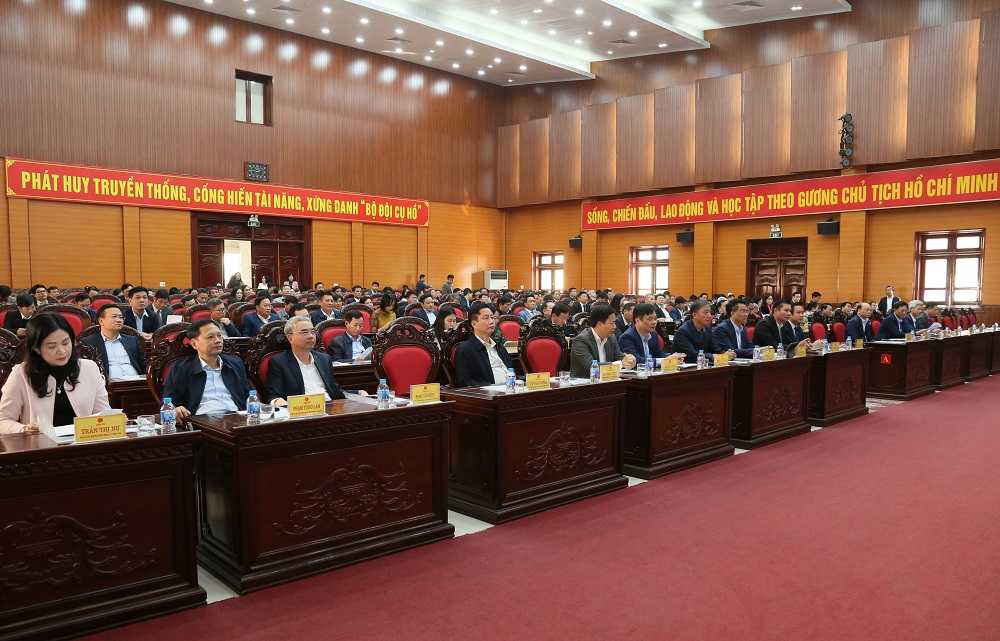 Các đại biểu dự lễ phát động phong trào thi đua yêu nước năm 2026. Ảnh: Cổng TTĐT tỉnh Hưng Yên