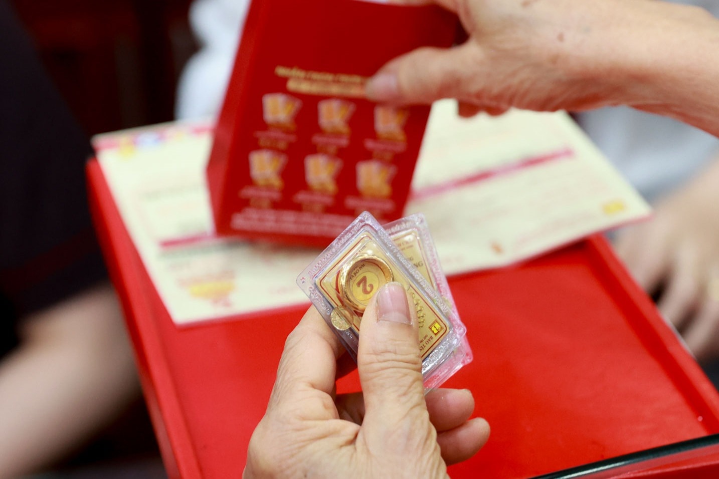 Giá vàng hôm nay 15 1 2026 Từ vàng miếng, vàng nhẫn trong nước và vàng thế giới