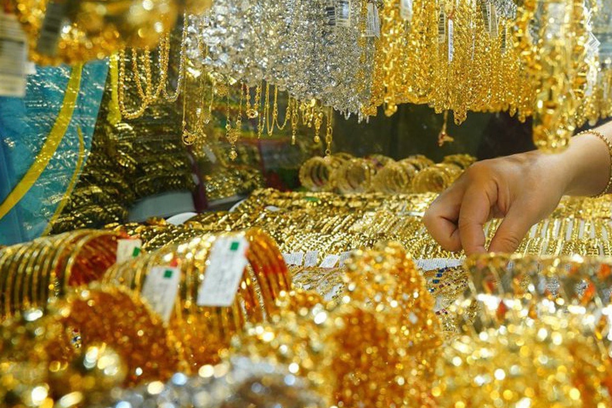 Giá vàng hôm nay 18 1 2026 Vàng miếng, vàng nhẫn trong nước và vàng thế giới