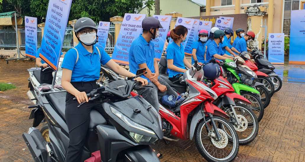 Bảo hiểm xã hội Cà Mau thường xuyên tuyên truyền người dân tham gia bảo hiểm. Ảnh: Nhật Hồ