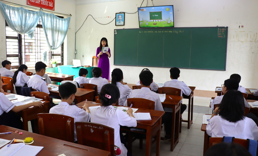 Một tiết học tại Trường PTDTNT Cà Mau. Ảnh: QM chiec-noi-dao-tao-nhan-luc-chat-luong-cao-4.jpg