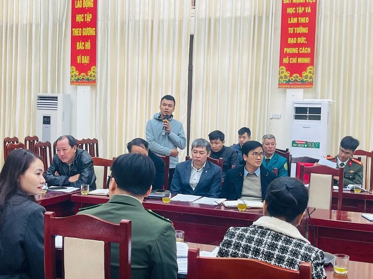 Chuyên Mỹ tổ chức cưỡng chế 2 hộ vi phạm đất đai, thuỷ lợi ngày 28.1.2026. Ảnh: Hoàng Hương