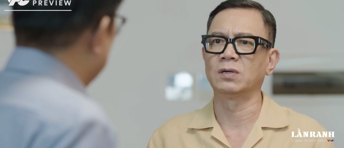 Chủ tịch Thủy tới gặp Bí thư Sơn để báo cáo về việc Phó Chủ tịch từ chức. Ảnh: VFC.