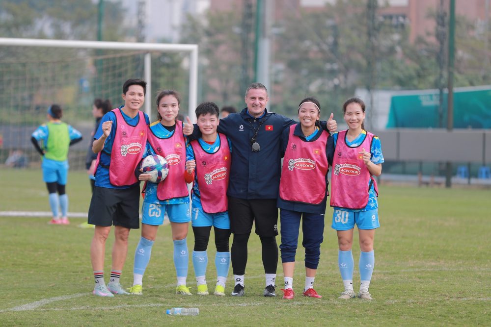 Tuyển nữ Việt Nam