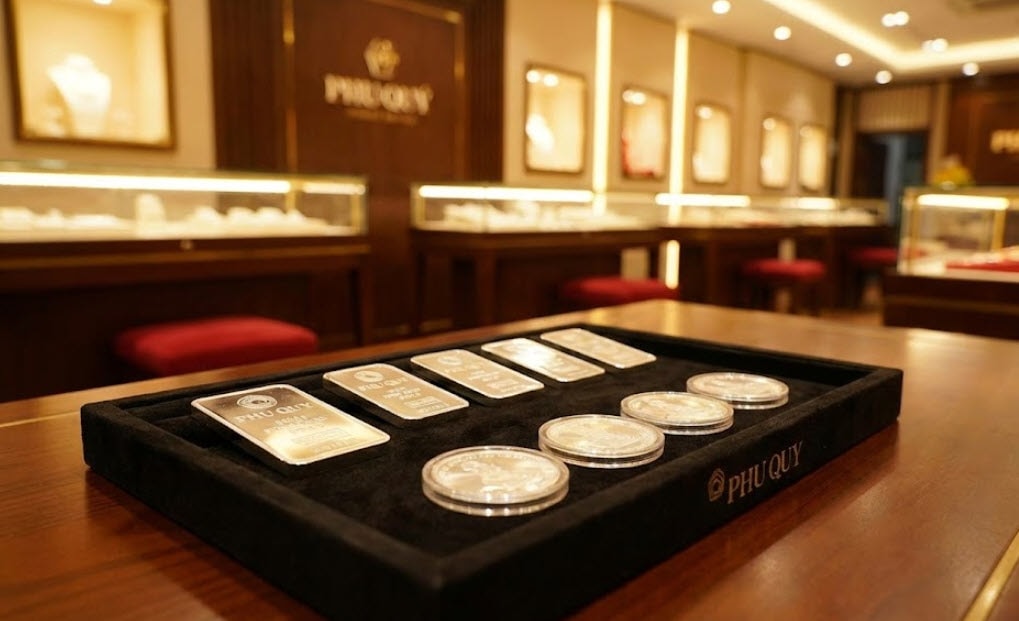 Giá bạc hôm nay 29/1: Phú Quý neo đỉnh, bạc thế giới giữ vững