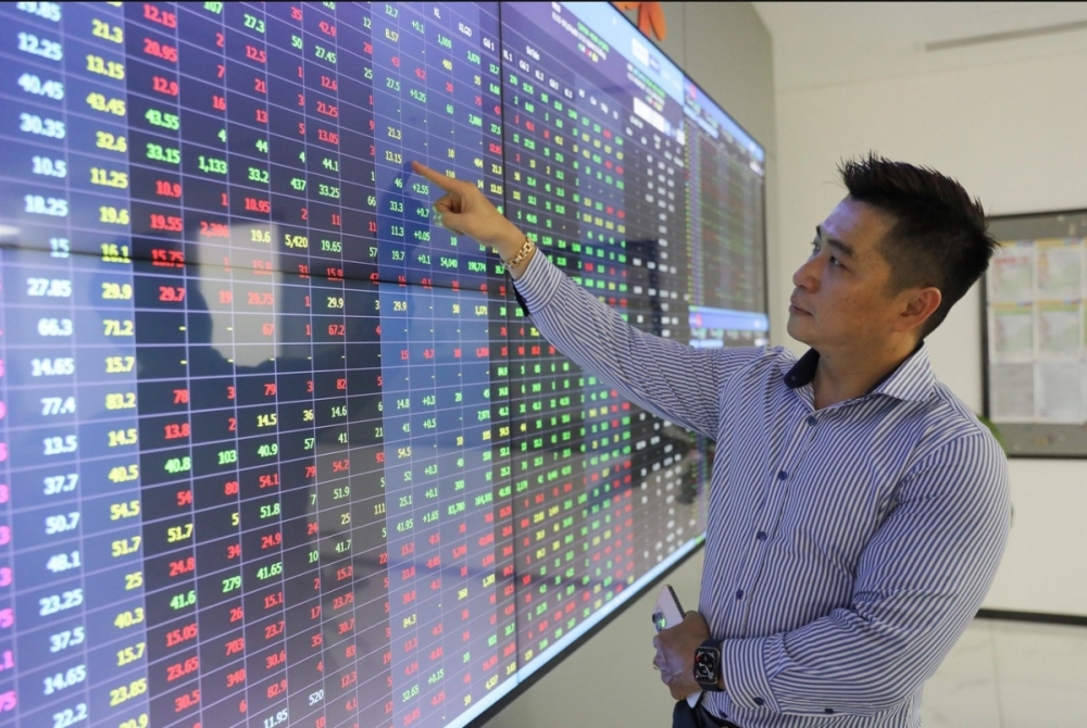 Cận Tết Nguyên đán, thanh khoản chứng khoán Việt Nam suy yếu vì tâm lý nghỉ lễ