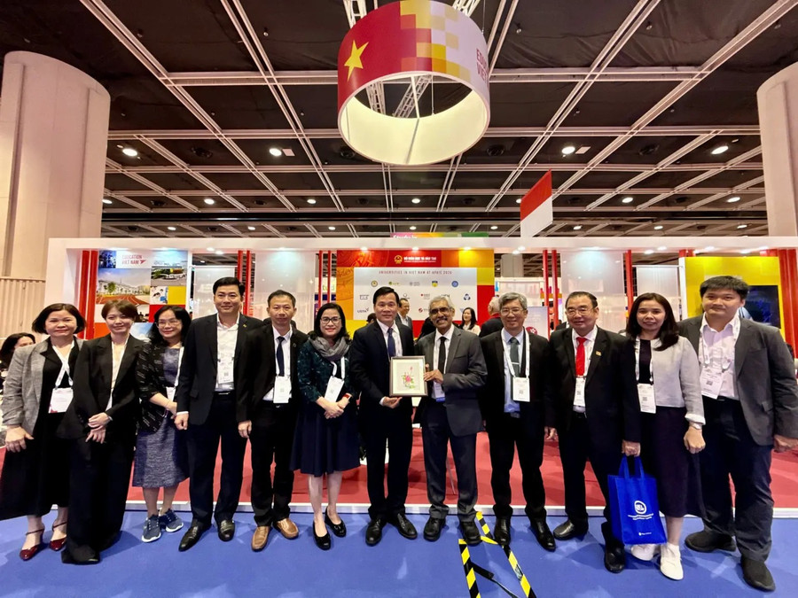 ĐH Quốc gia TP Hồ Chí Minh tập trung trao đổi với các đối tác quốc tế về phát triển các chương trình liên kết đào tạo ở bậc đại học và sau đại học... dhqg-hcm-2.jpg