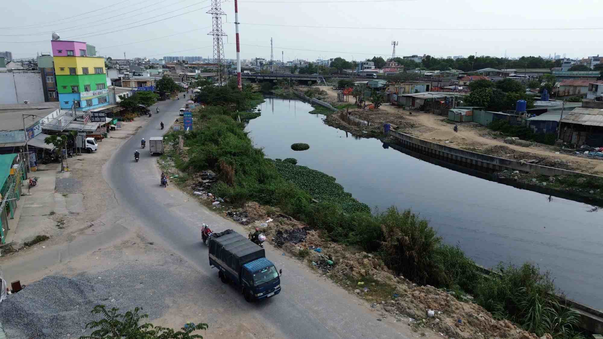 Dự án cải tạo kênh Tham Lương - Bến Cát qua quận BÌnh Tân trước đây.  Ảnh: Anh Tú