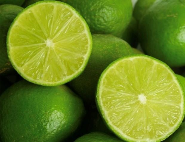 Loại nước ép giúp cơ thể đào thải axit uric sau Tết