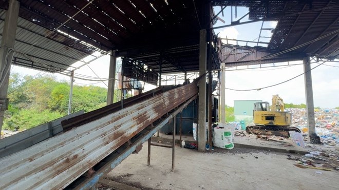 Vụ rác ùn ứ ở 3 xã đảo: Thống nhất phương án sửa lò đốt, cải tạo khu xử lý