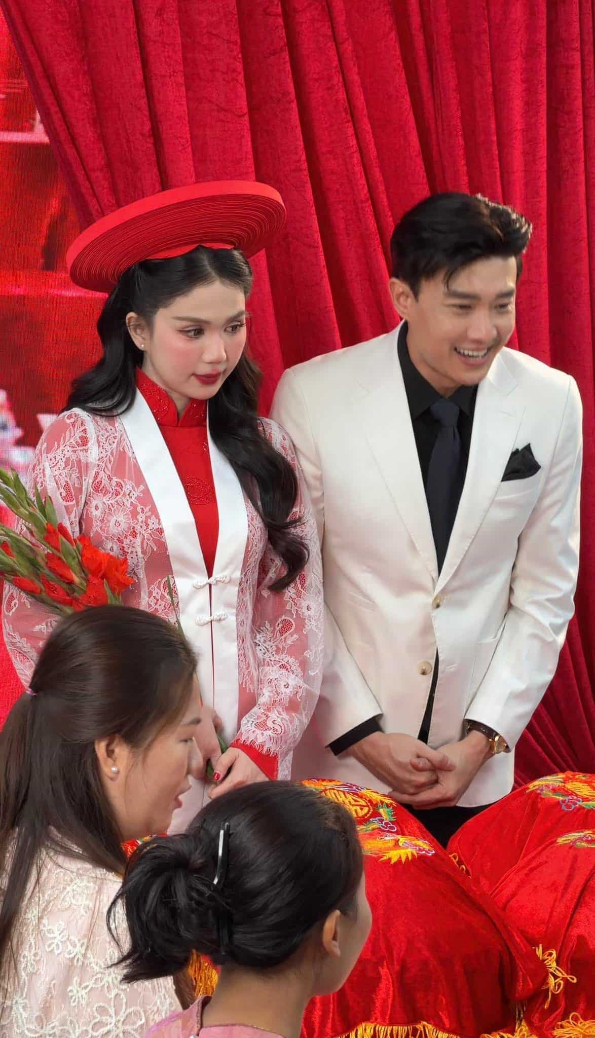 Quốc Trường bất ngờ đăng ảnh làm đám hỏi với Ngọc Trinh. Ảnh NVCC