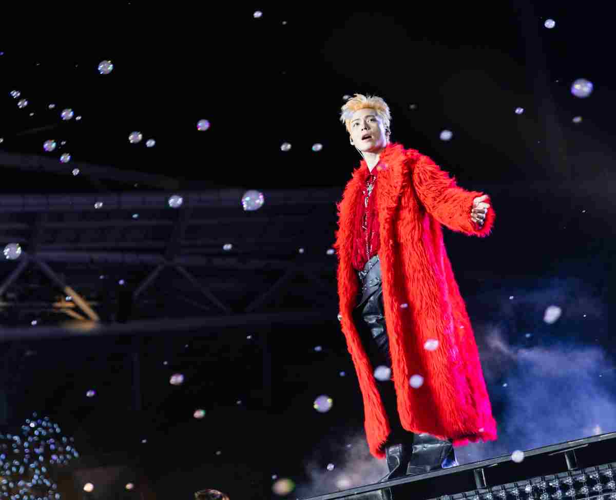 Các tiết mục trình diễn bùng bổ trên sân khấu. Ảnh: BTC