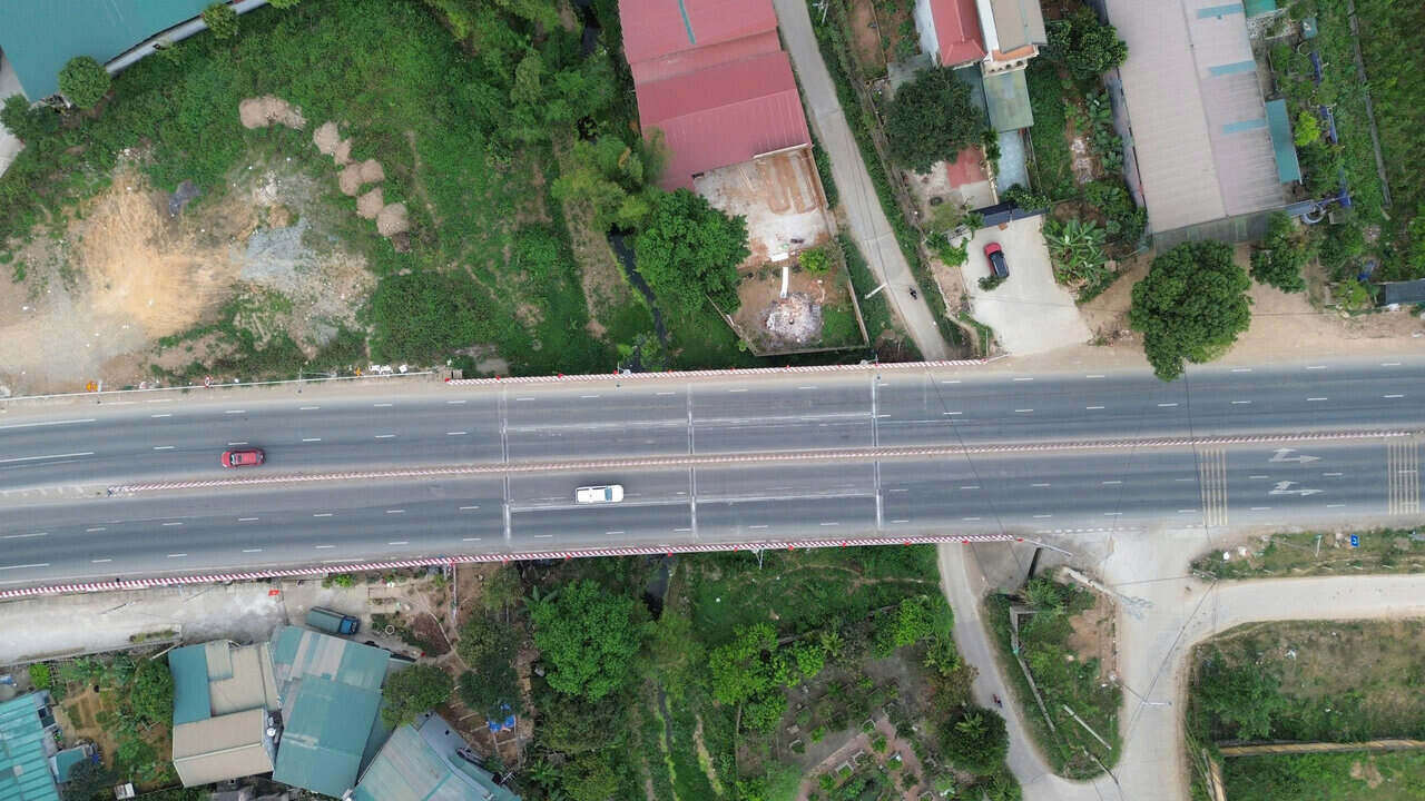 Tuyến tránh góp phần tăng cường kết nối giao thông liên vùng giữa Hà Nội và các tỉnh Tây Bắc. Ảnh: Minh Chuyên