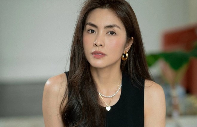 Con dâu tỉ phú Johnathan Hạnh Nguyễn và bí quyết phối đồ mùa hè tươi trẻ