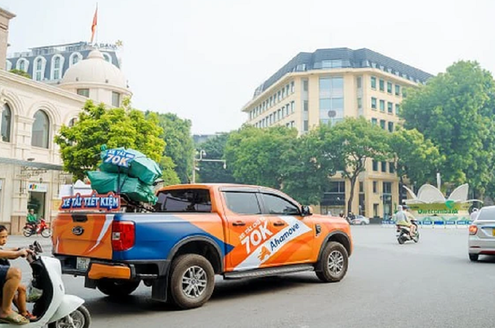 xe bán tải chở hàng