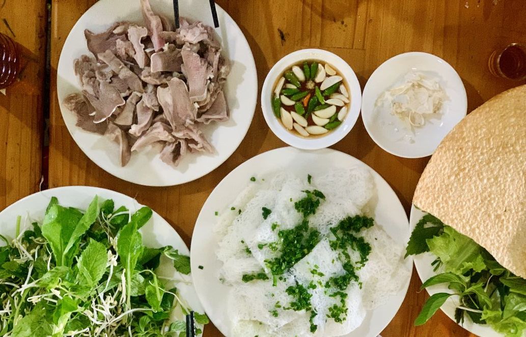 Bánh hỏi cháo lòng gây thương nhớ của miền biển Phú Yên