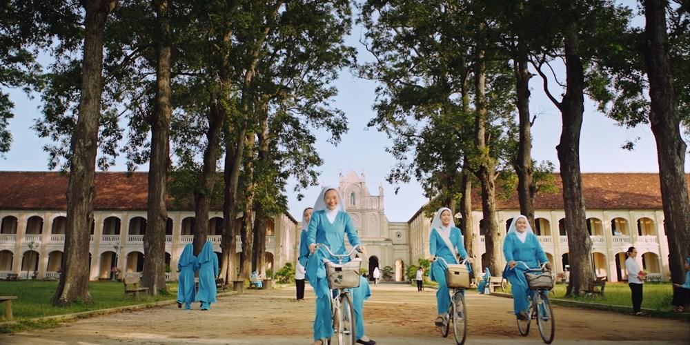 “Hẹn em ngày nhật thực” gây ám ảnh: Yêu sâu đến mấy vẫn có thể rời xa - ảnh 3