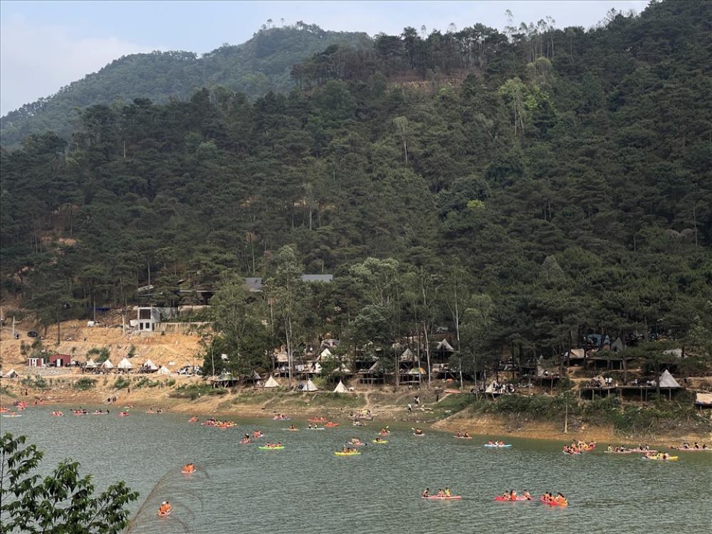 khu vực hồ Đồng Đò (Sóc Sơn). Ảnh: Khánh An