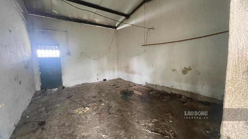 Loạt công trình bị bỏ hoang nhiều năm. Ảnh: Đinh Đại