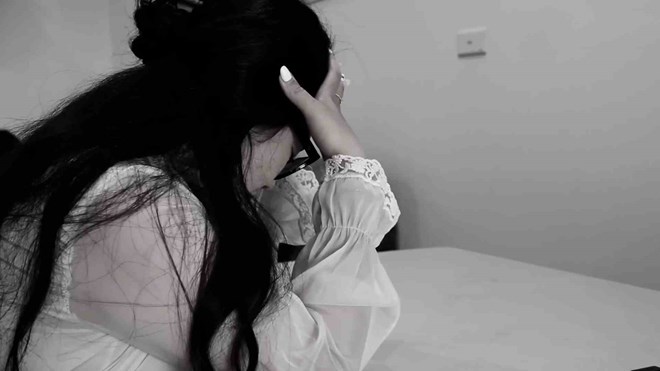 Hệ lụy của hành vi ngoại tình có thể gây ra nỗi đau lớn dai dẳng. Ảnh: Huyền Trang