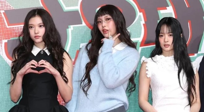 NewJeans lộ diện tại Copenhagen, làm dấy lên đồn đoán về hoạt động mới
