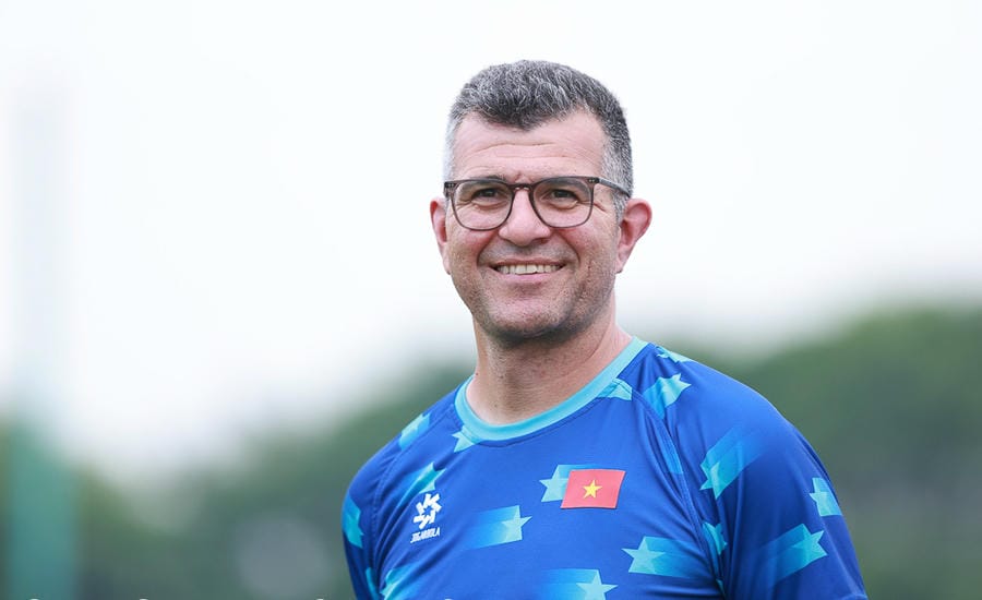 Huấn luyện viên Cristiano Roland giúp U17 Việt Nam gặt hái nhiều thành tích ấn tượng. Ảnh: VFF