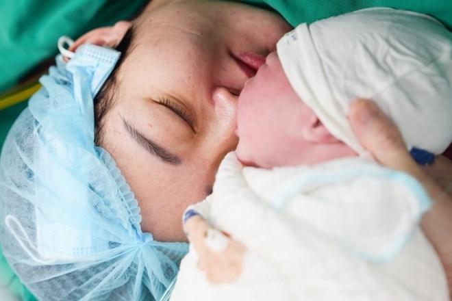 Thêm 2 nhóm phụ nữ vào diện nhận hỗ trợ tối thiểu 2 triệu đồng khi sinh con