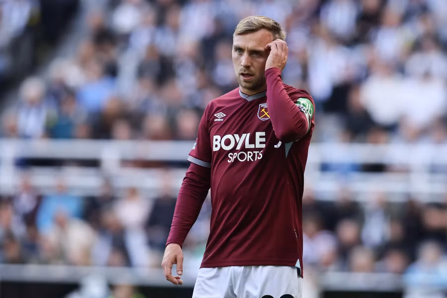 Kết quả này khiến West Ham tiến sát bờ vực xuống hạng. 2-5346.jpg