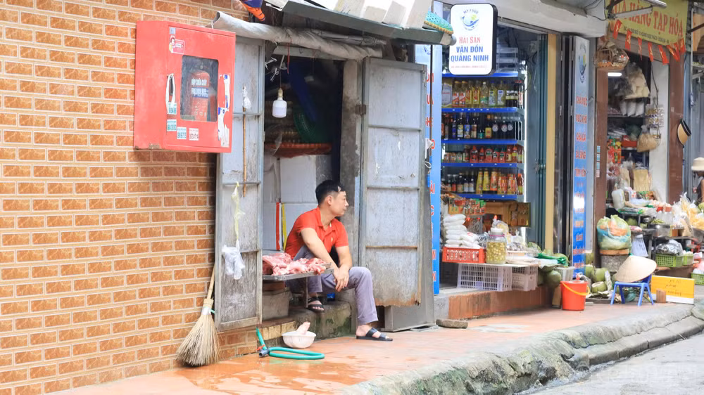 Người dân linh hoạt tận dụng các khoảng trống để duy trì việc kinh doanh. clo_br_z7827077020227-fa9fc6f8a816e434a59d74ca421499b2.jpg