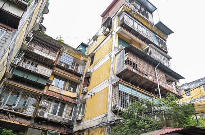 Đề xuất hỗ trợ tới 3 năm tiền thuê nhà khi xây lại chung cư cũ ở Hà Nội