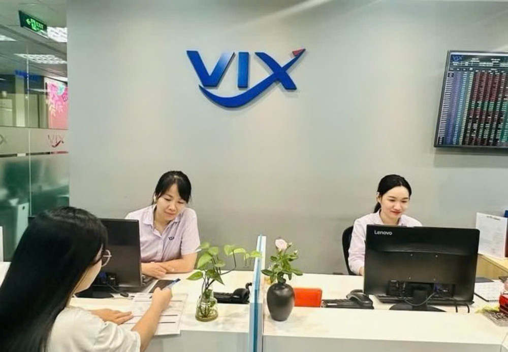 Chứng khoán VIX dự kiến trình cổ đông phương án phát hành hơn 122 triệu cổ phiếu để trả cổ tức năm 2025, qua đó nâng vốn điều lệ lên hơn 25.700 tỷ đồng. Ảnh: TL. chung-khoan-vix.jpg