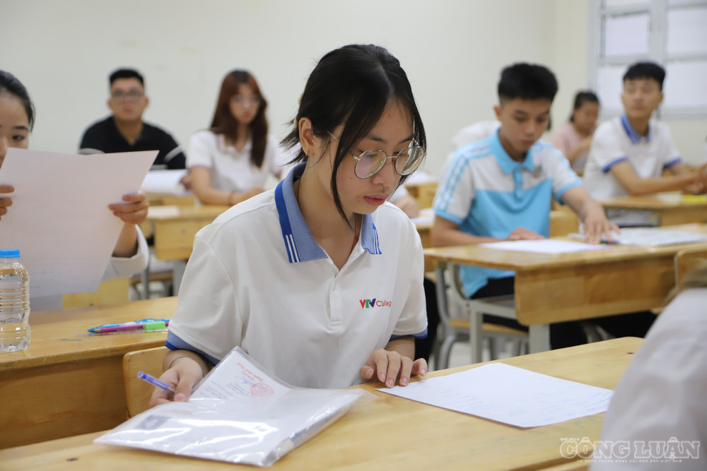 Thí sinh TP Hà Nội thi tốt nghiệp THPT hôm 11/6. clo_br_img-5252.jpg